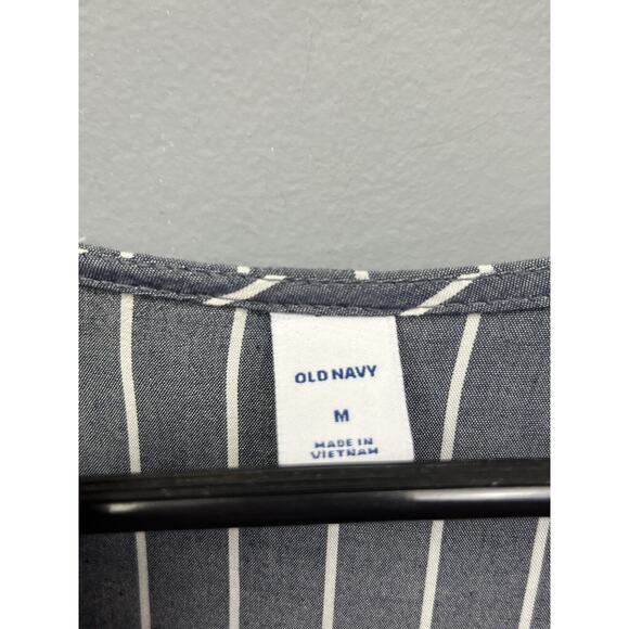 Old Navy Blouse Womens M Medium Gray White Striped Ruffled Flutter Sleeves‎ - Picture 5 of 5